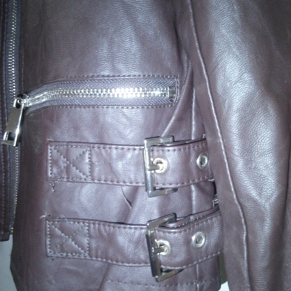 Women's Jacket - Picture 4 of 13